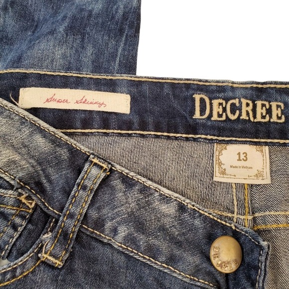 Decree Junior’s Distressed Holes Jeans Super Skinny Stone Washed Stretchy SZ 13 - Picture 10 of 11